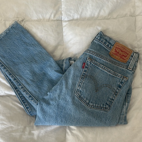 Levi’s - Picture 3 of 7